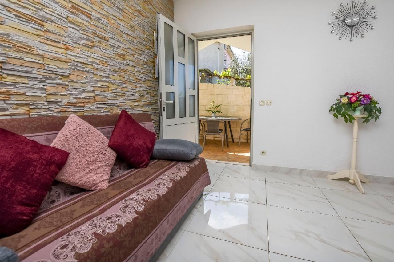 Apartment Iryna Rogoznica  Exterior foto
